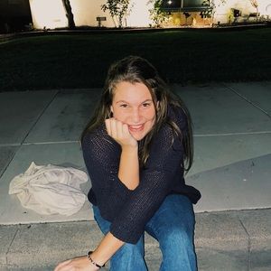 Meet your Posher, Abbey